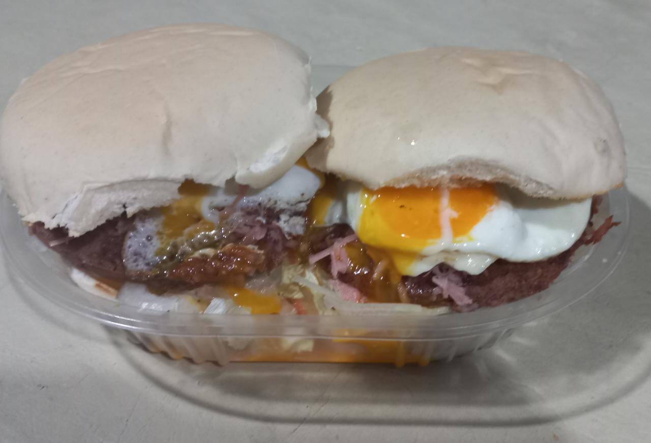 Hamburger Completa con Fritas