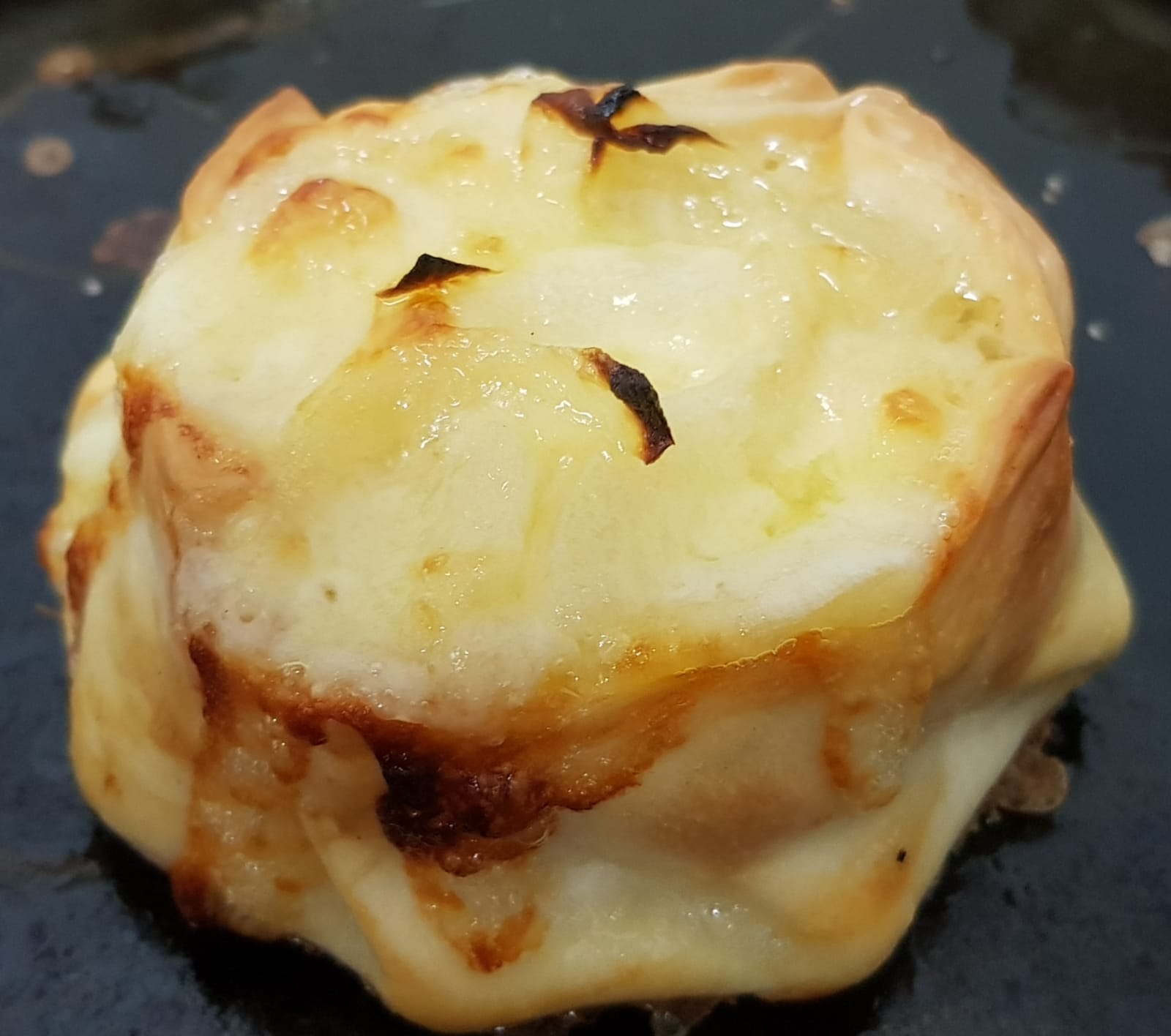 Empanada Queso y Cebolla