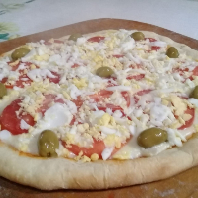 Pizza Jamón, Tomate Y Huevo Duro