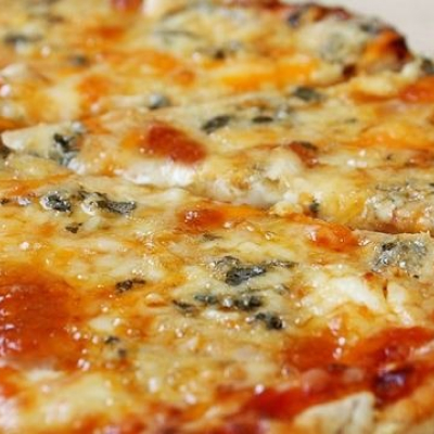 Pizza Cuatro Quesos