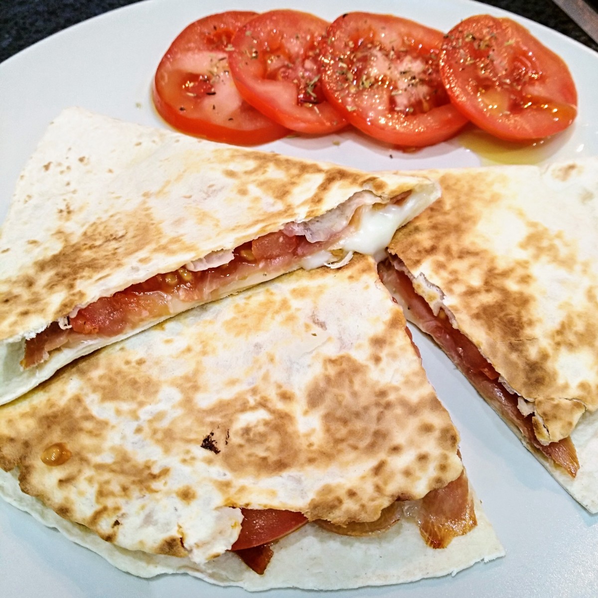 3 Quesadilla De Queso Y Tomate