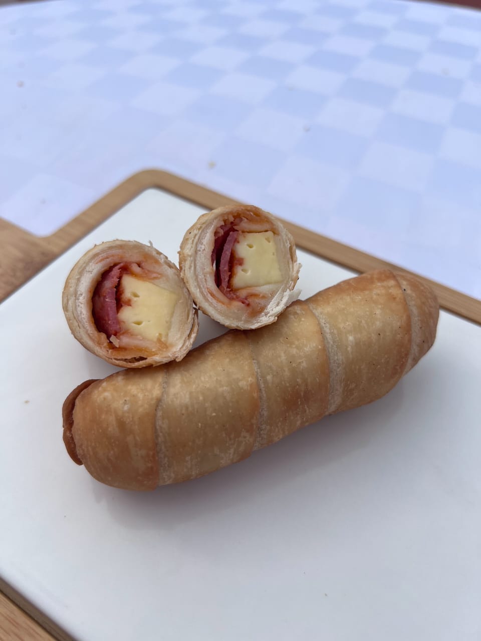 Tequeños Queso Y Calabresa (1/2 Doc.)