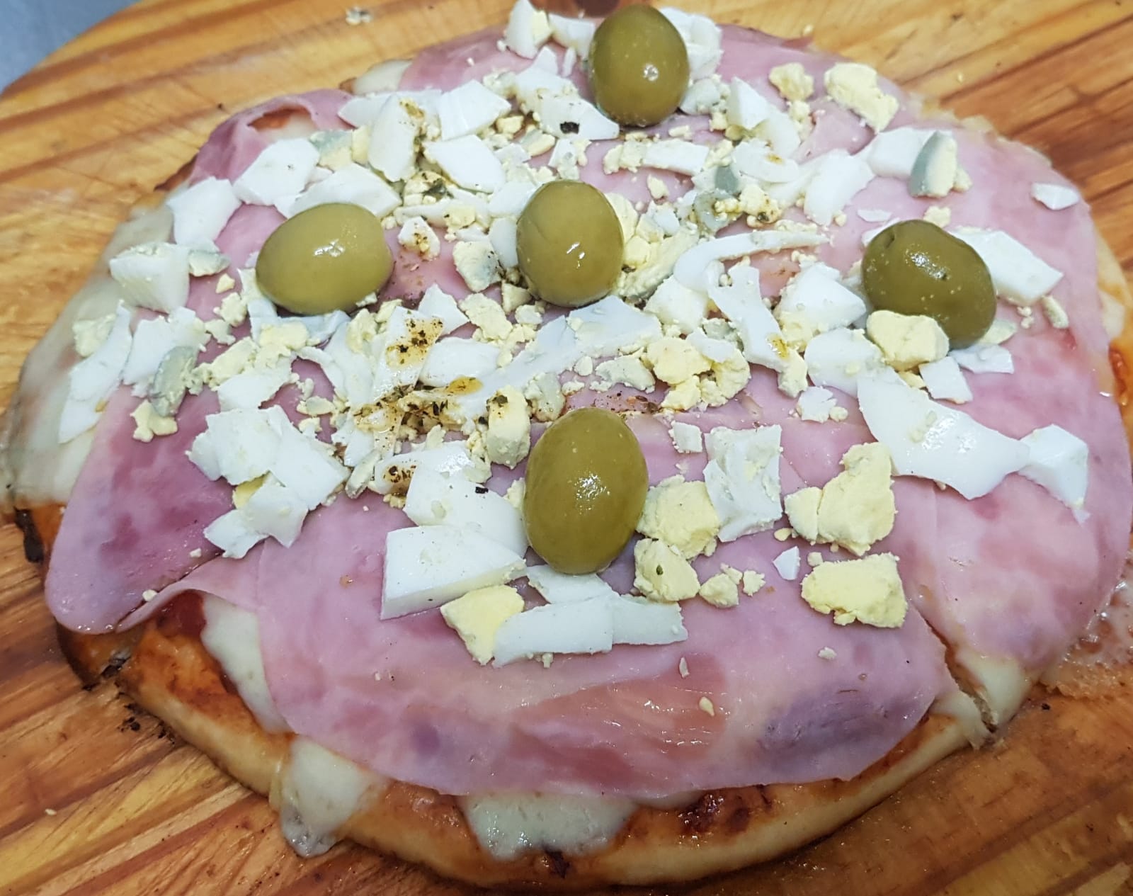 Pizza Jamón y Huevo