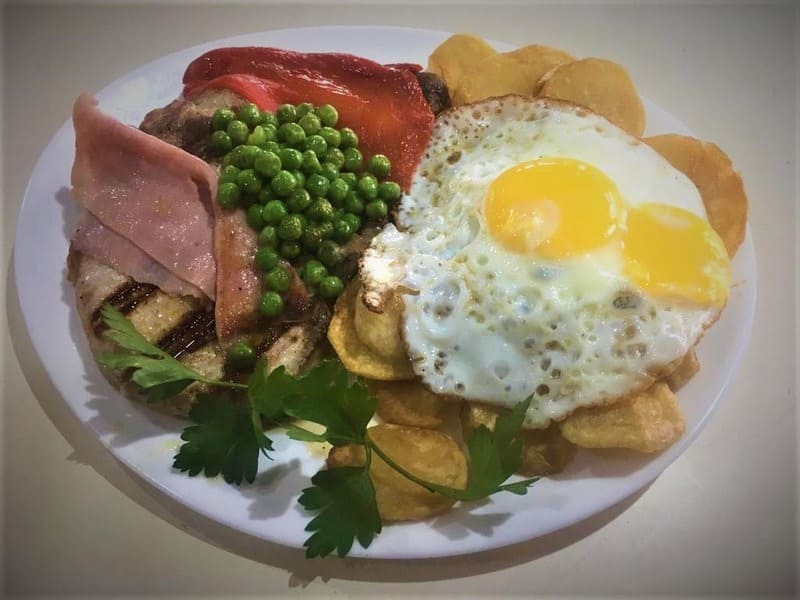 Chuleta de Cerdo a la Riojana + Españolas