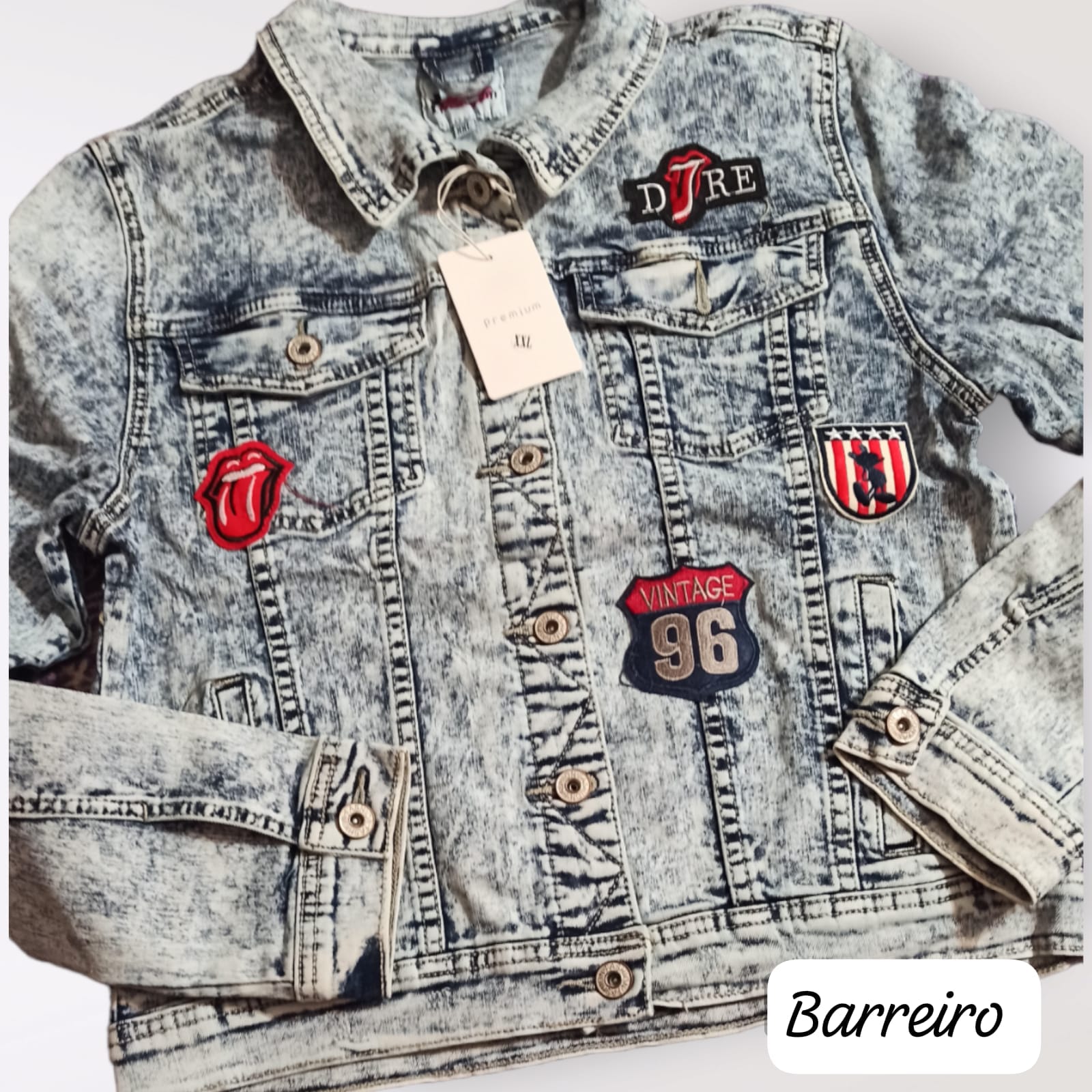 Campera de Jean Elastizada con Apliques Bordados