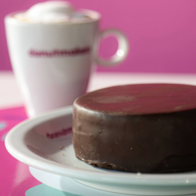 CAFE 250CC +ALFAJOR XL CHOCOLATE