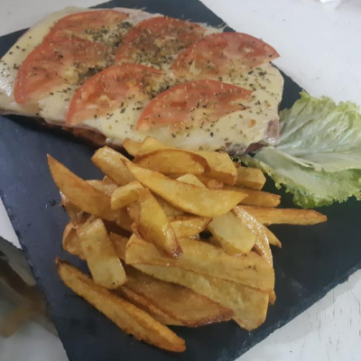 Milanesa Napolitana con Fritas