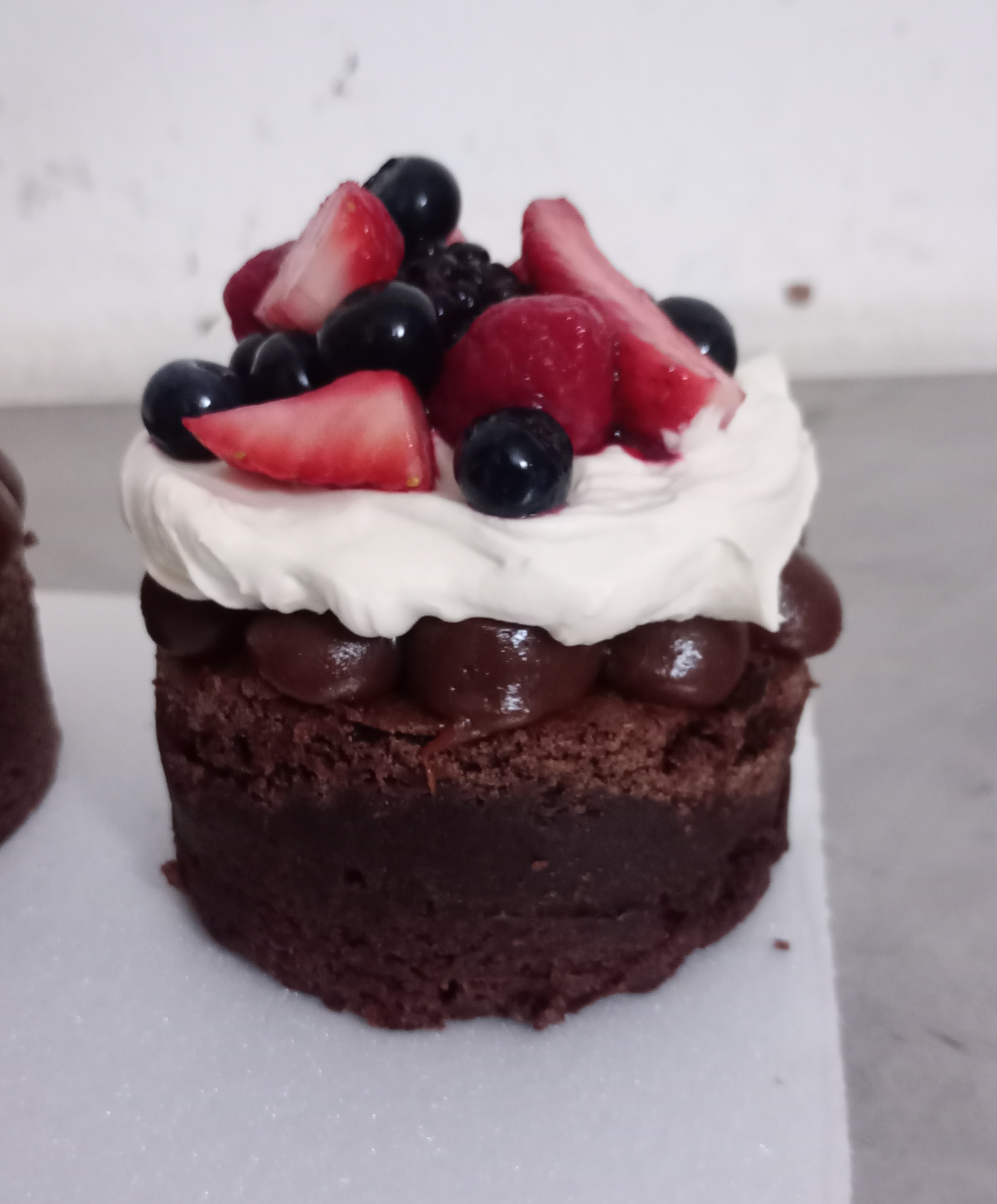 Mini Brownie Con Frutos Rojos
