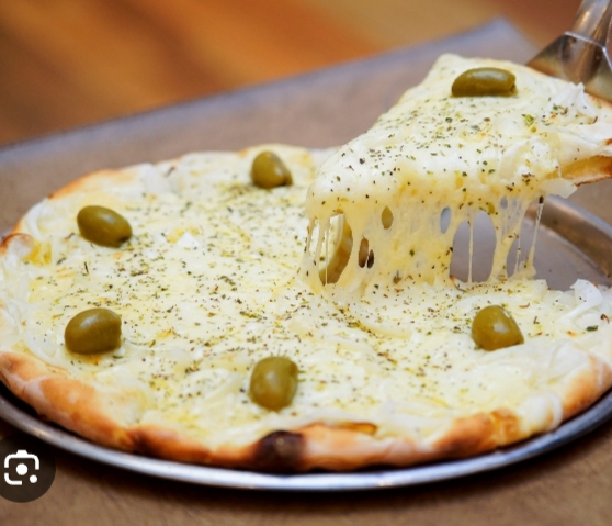 Pizza Muzza