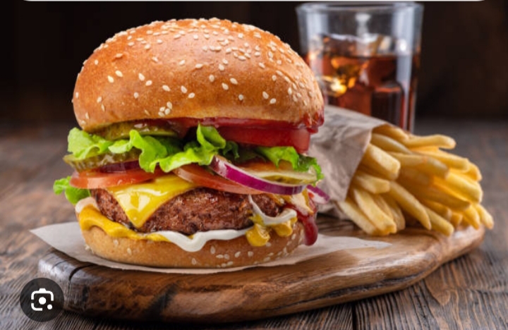 Hamburguesa + Fritas