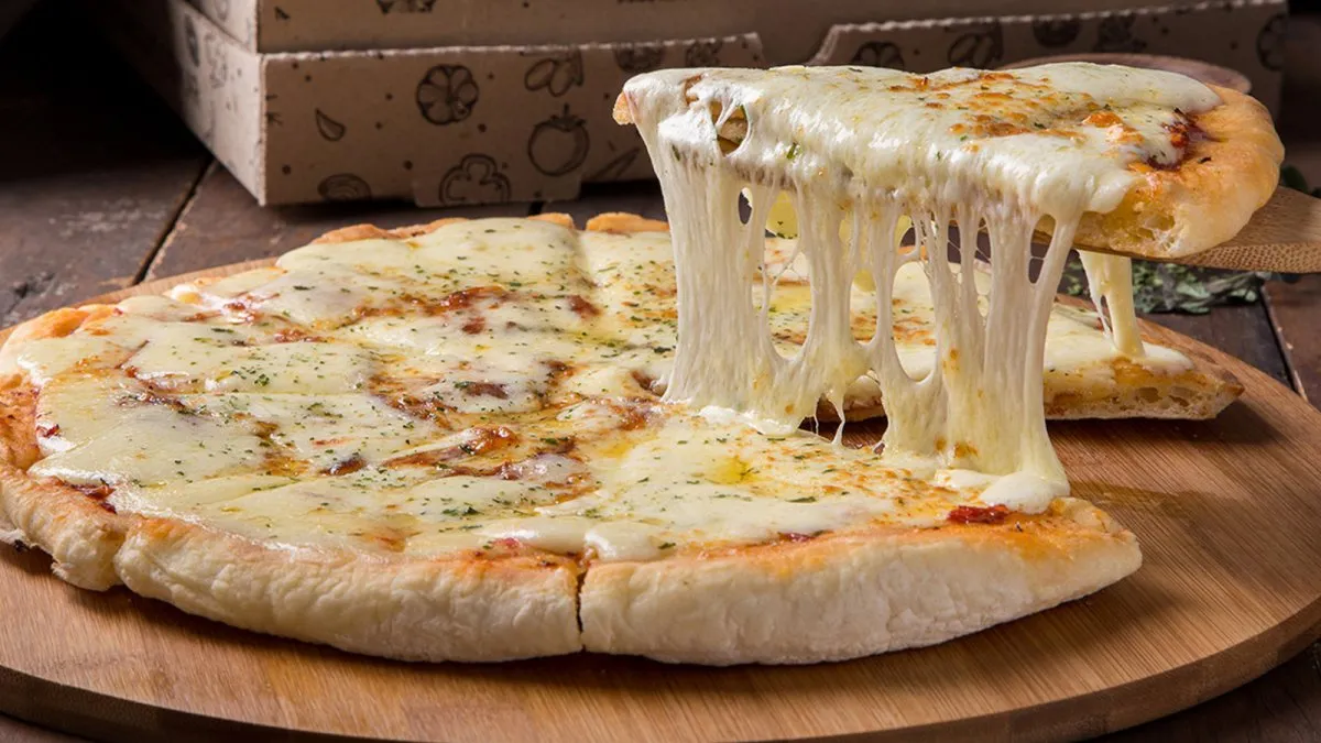 Promoo 2 Pizzas De Muzza y una especial