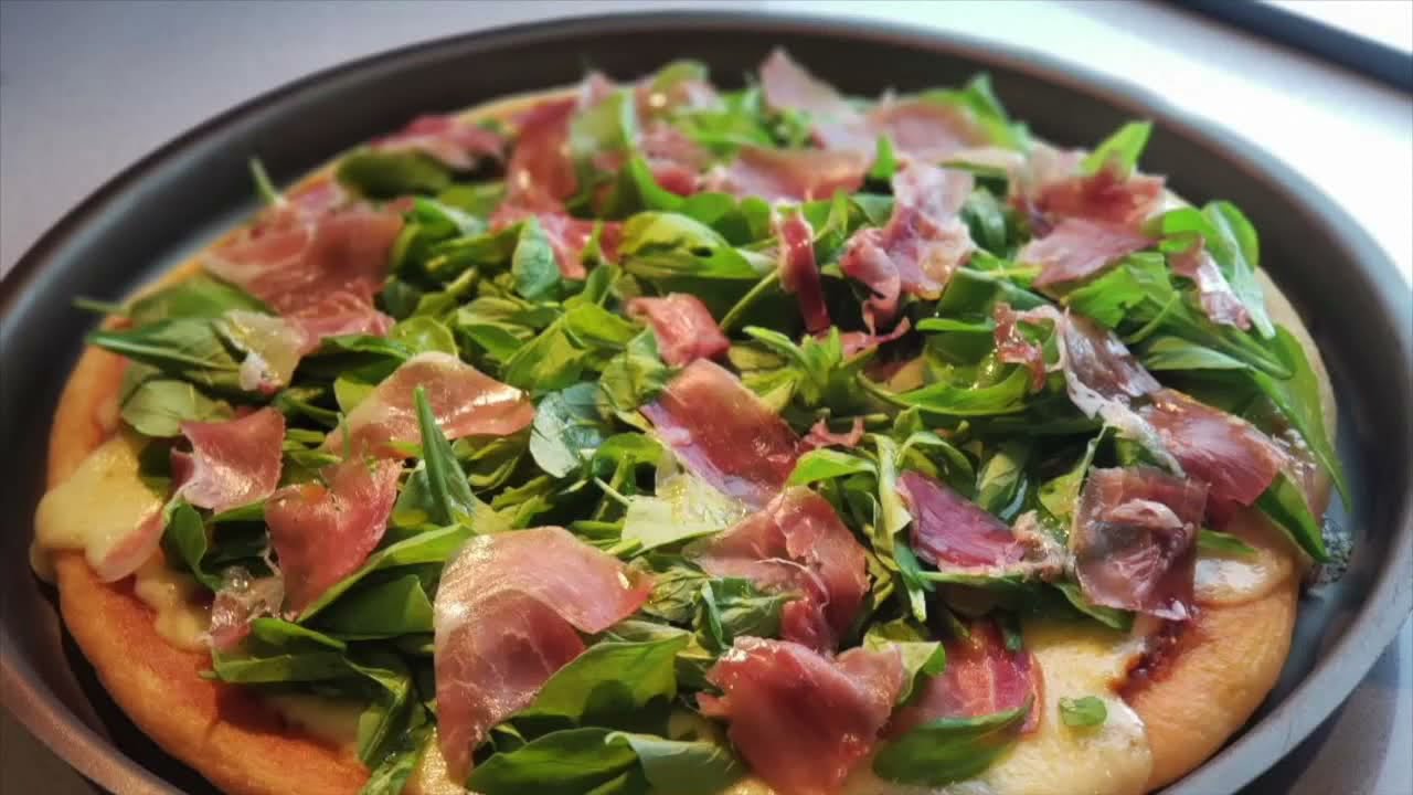 Pizza Rúcula Y Crudo
