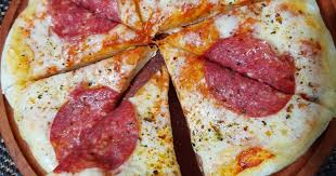 Pizza Salame