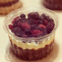 Postre Brownie Frutos Rojos