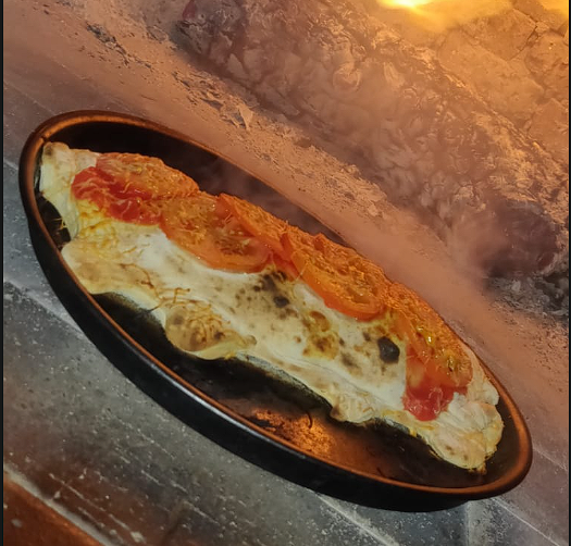 Calzón Muzza, Jamón Y Morrones