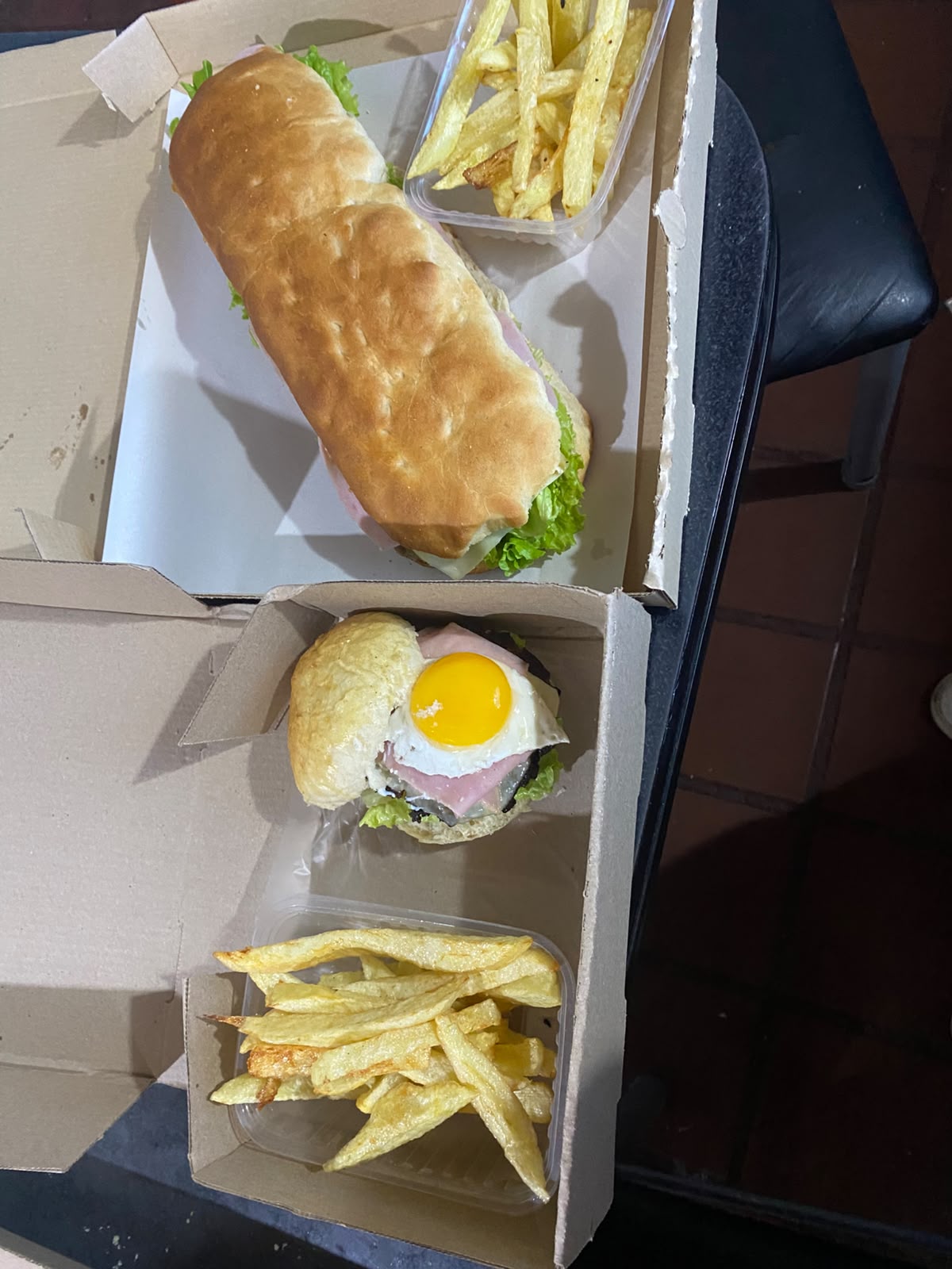 Combo Sándwich De Milanesa Completo + Hamburguesa Completa