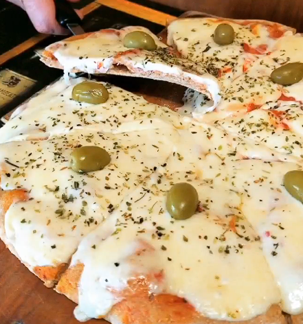 Pizza Muzzarella