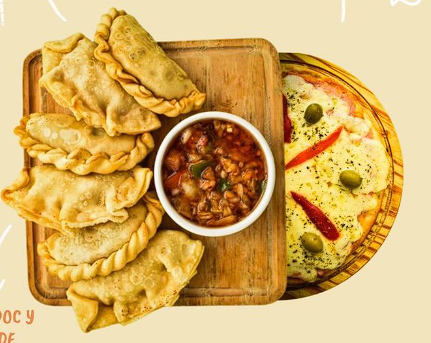 Combo 1 - Docena De Empanadas + Pizza Muzzarella