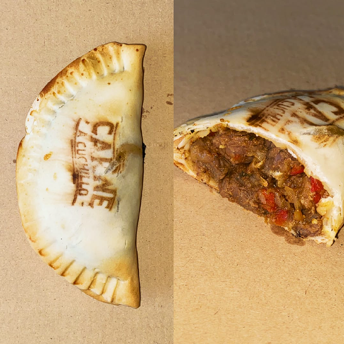 Empanada De Carne A Cuchillo