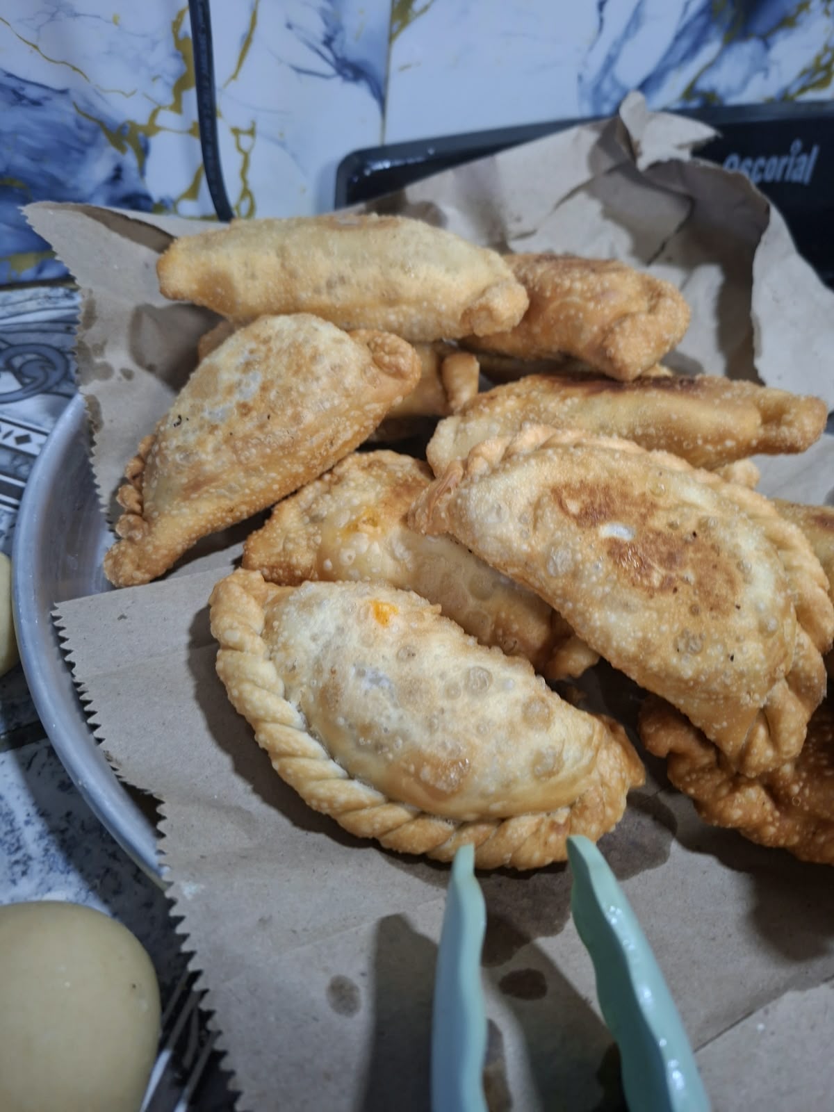 Docena De Empanadas De Jamón Y Queso