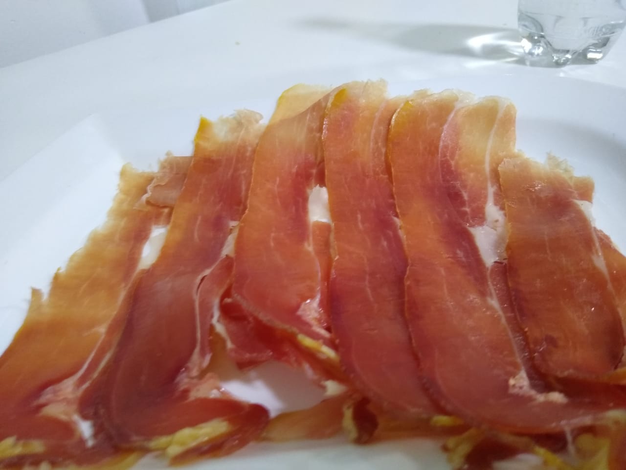 Jamón Crudo Estacionado Y Queso Criollo