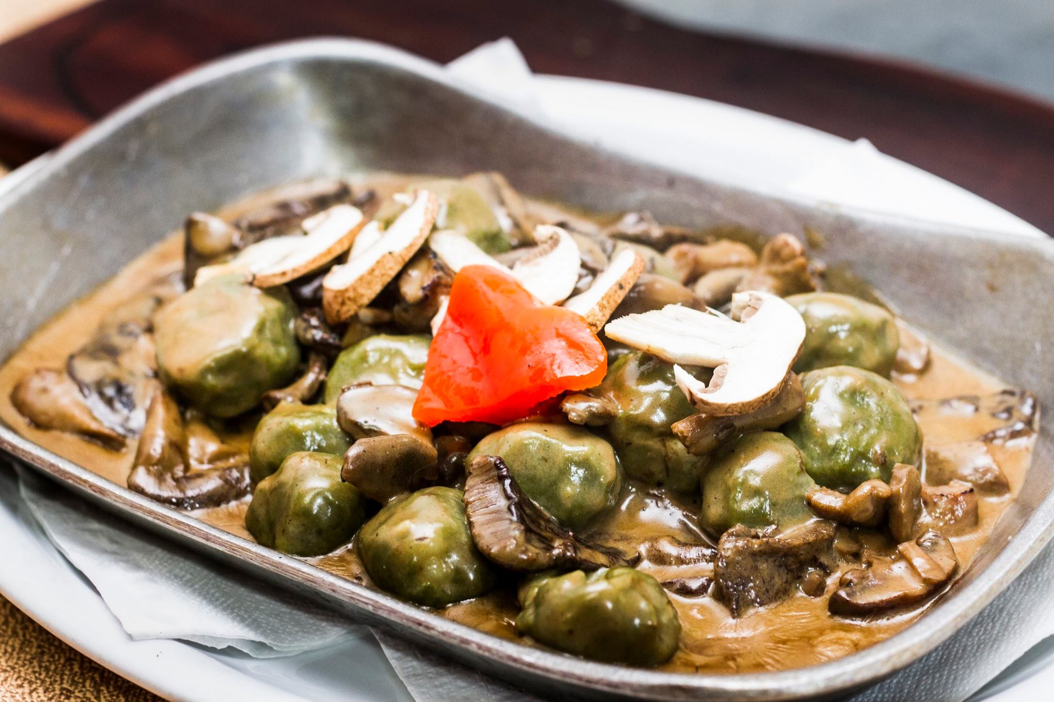 Ñoquis Verdes Rellenos De 4 Quesos