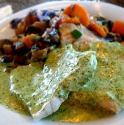Abadejo Salsa Verde de Espinacas con Terrina de Verduras