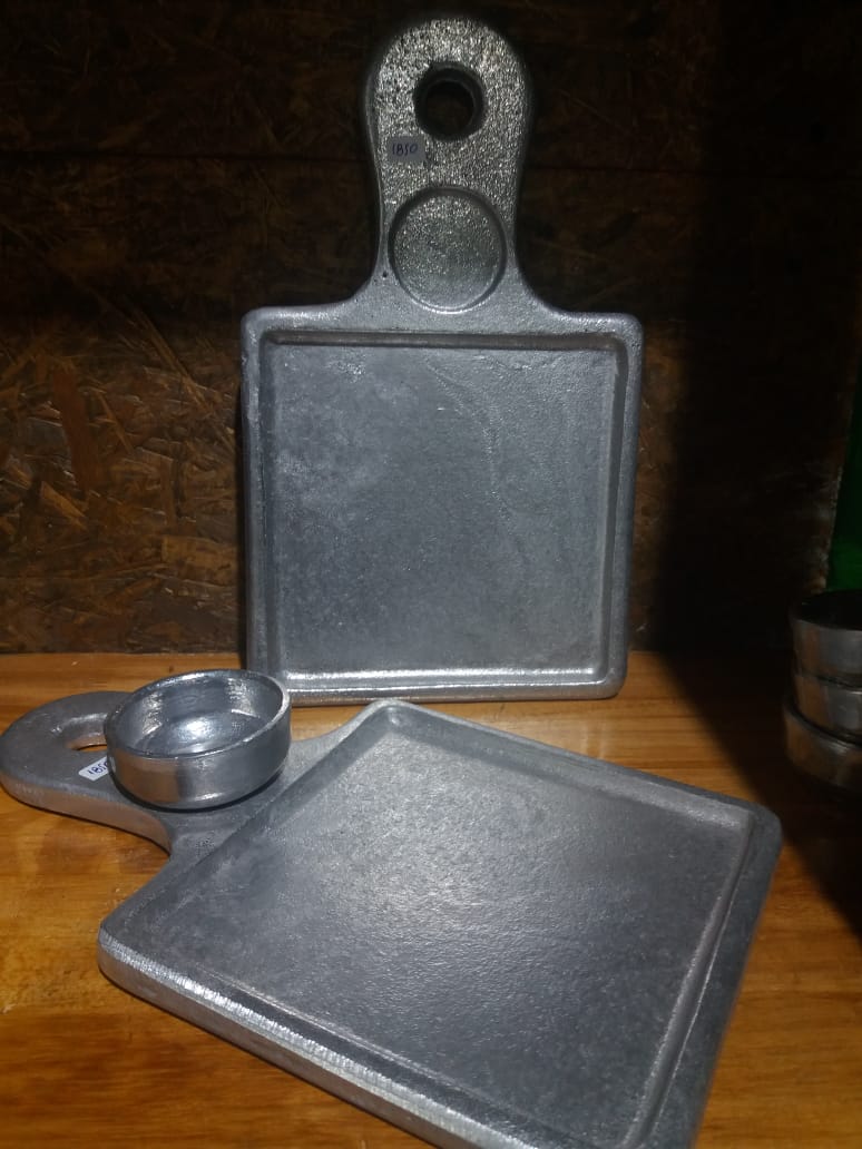Tabla Cuadrada con mango y dip